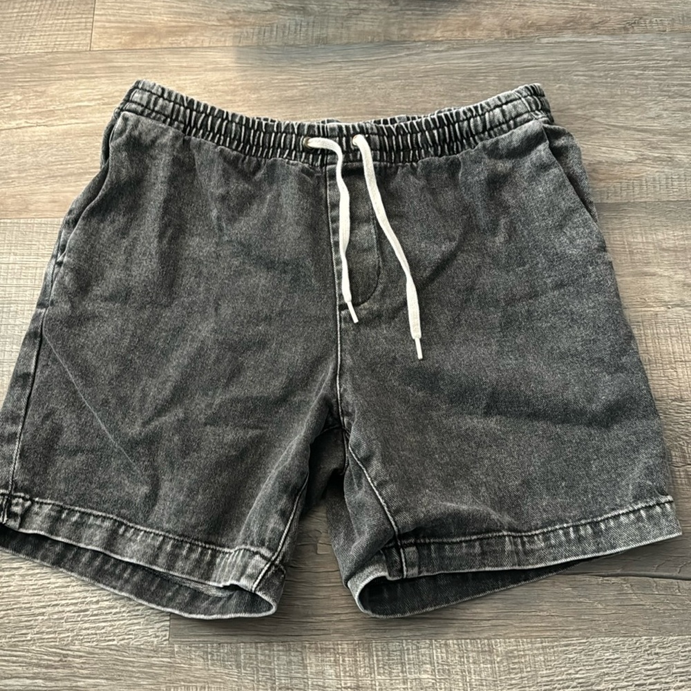 PACSUN black jean shorts.